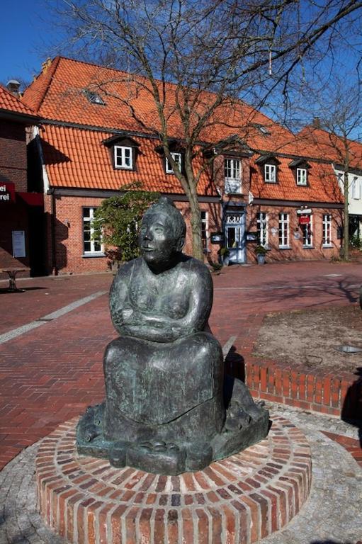 Hotel Altes Stadthaus Westerstede Bagian luar foto